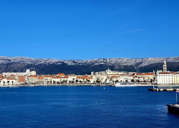 Апартаменти Imperium - With Terrace, Free Bikes