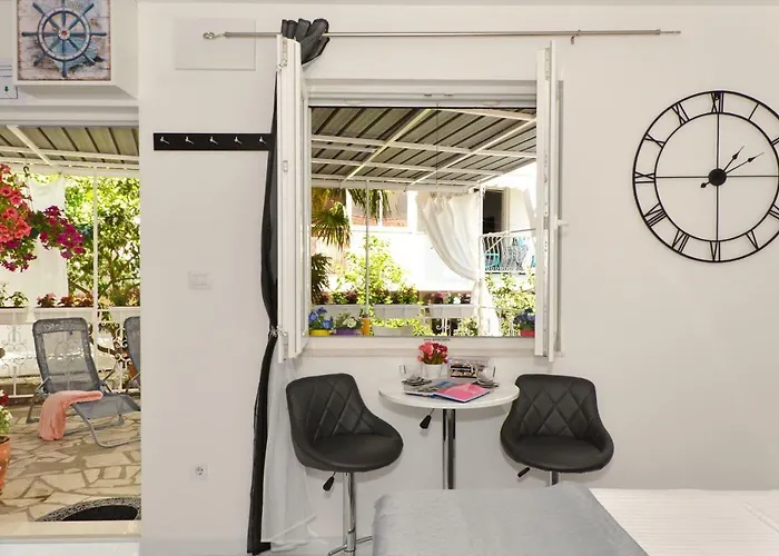 Imperium - With Terrace, Free Bikes